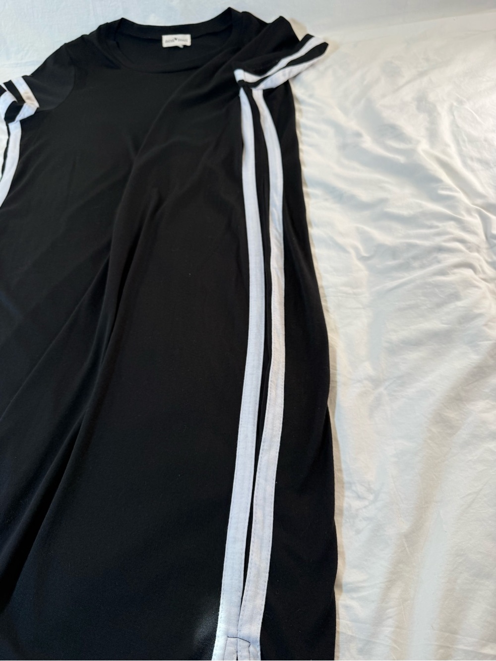 Derek Heart Black T-shirt Dress with White Side Stripes - Picture 8 of 9